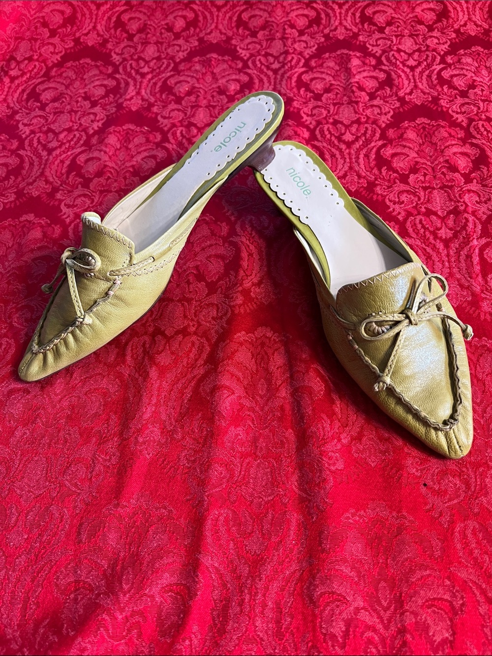 Nicole Meadow Mules Women's 9M Olive Green Leather Pointed Toe Slip On Brazil